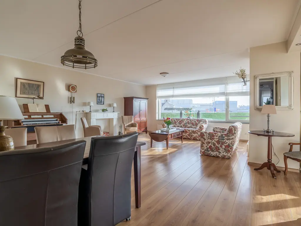 Van Kinsbergenstraat 1H, CAPELLE AAN DEN IJSSEL