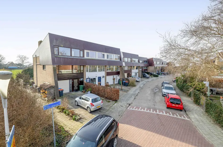 Burg A P vd Blinkln 72