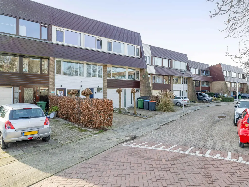 Burg A P vd Blinkln 72, VIERPOLDERS