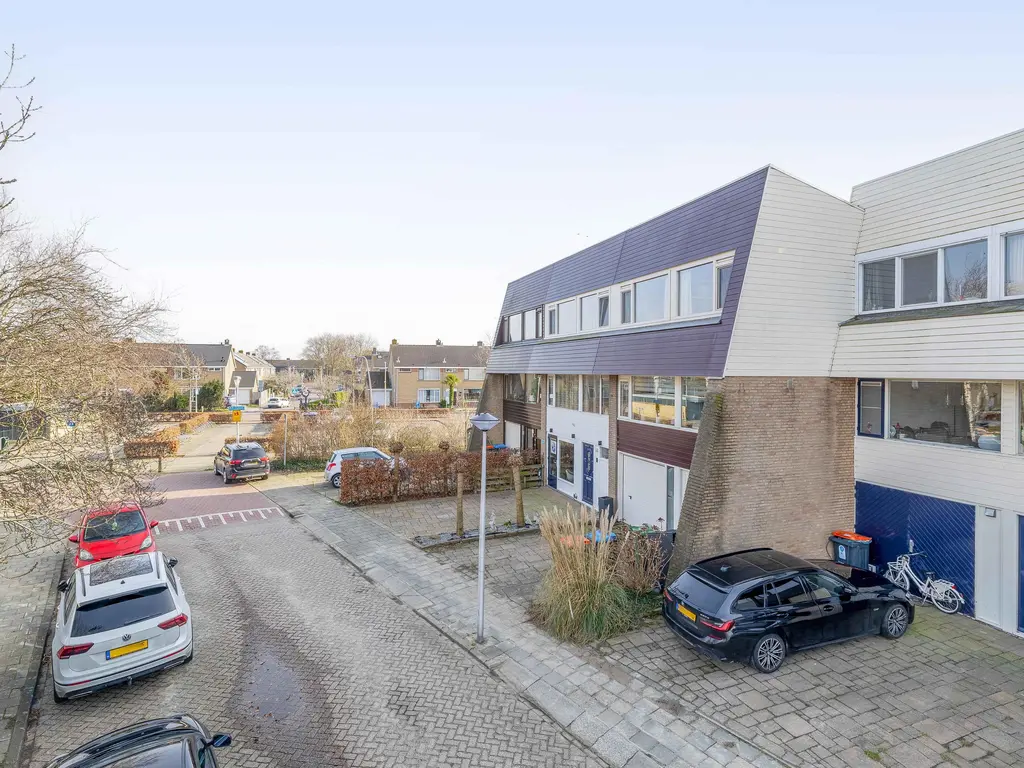 Burg A P vd Blinkln 72, VIERPOLDERS