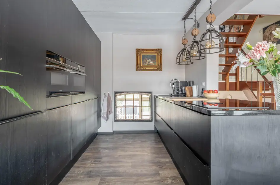 Burg A P vd Blinkln 72