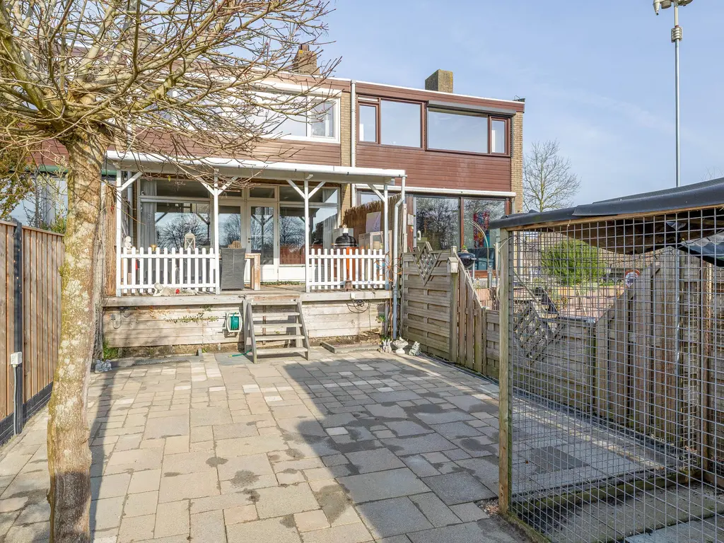 Burg A P vd Blinkln 72, VIERPOLDERS