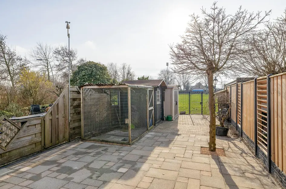 Burg A P vd Blinkln 72