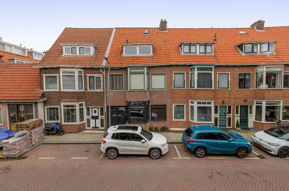 Zestienhovensekade 235