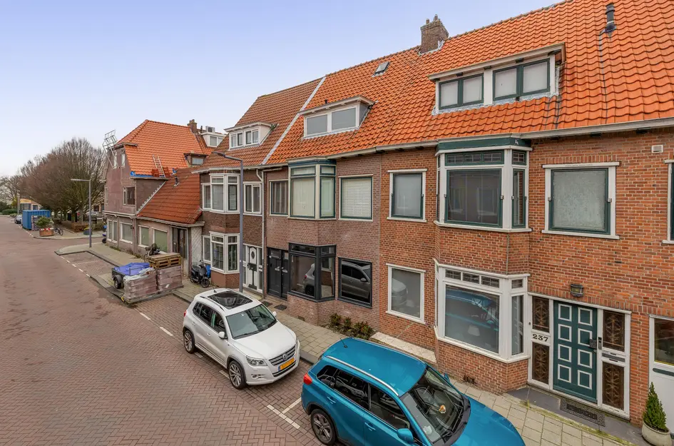 Zestienhovensekade 235