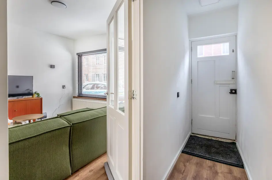 Zestienhovensekade 235