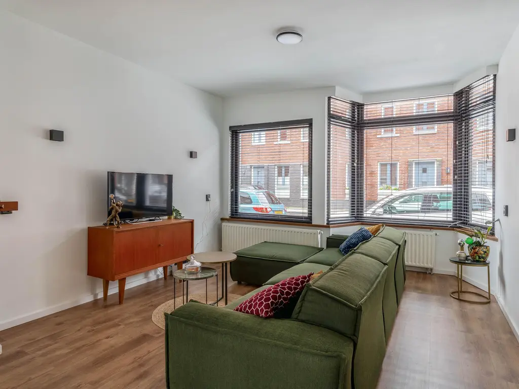 Zestienhovensekade 235, ROTTERDAM