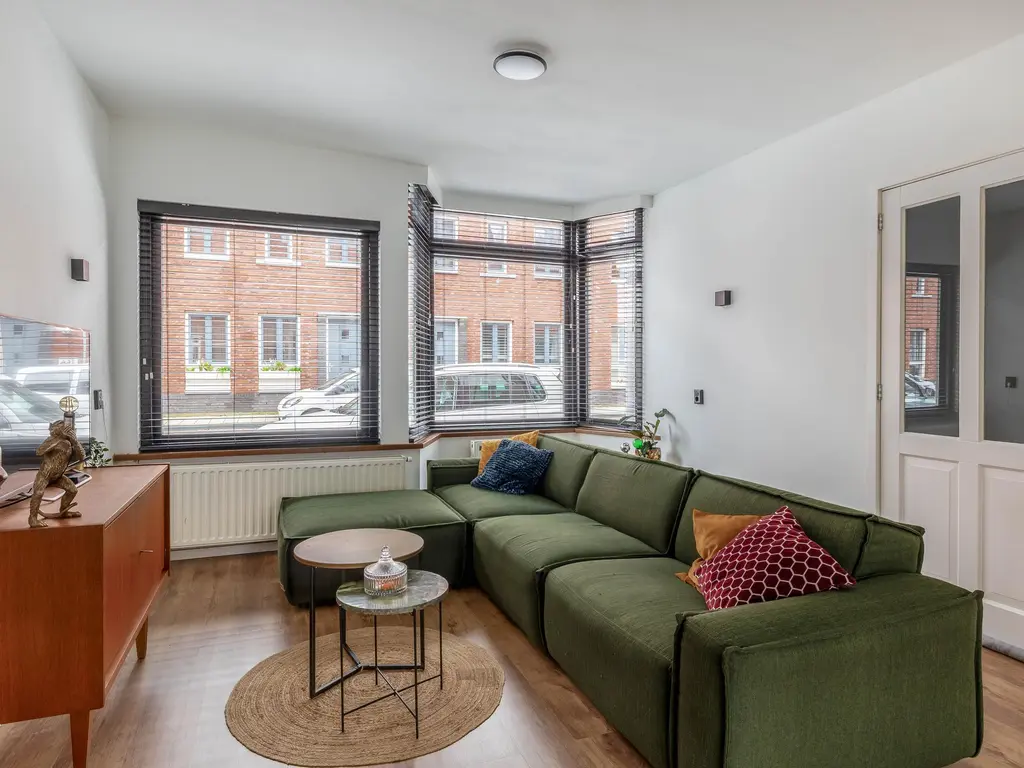 Zestienhovensekade 235, ROTTERDAM