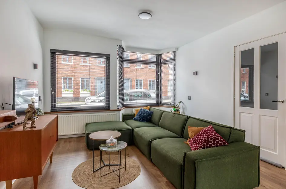 Zestienhovensekade 235