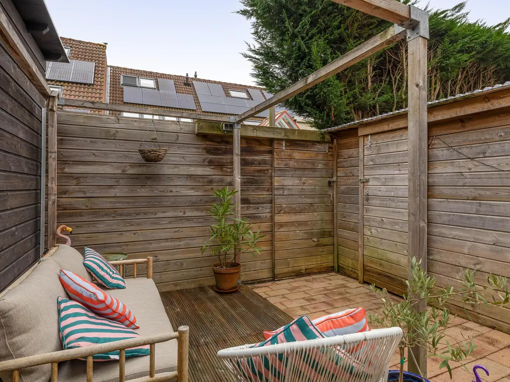 Zestienhovensekade 235, ROTTERDAM