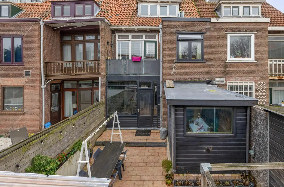 Zestienhovensekade 235