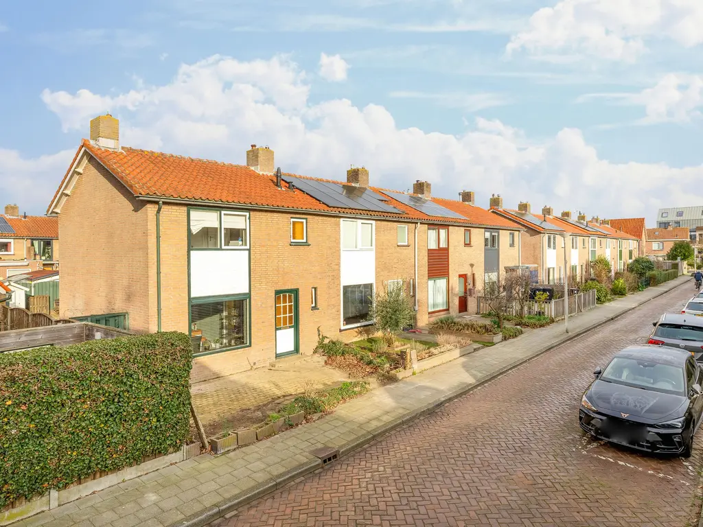 Trompstraat 22, ROZENBURG