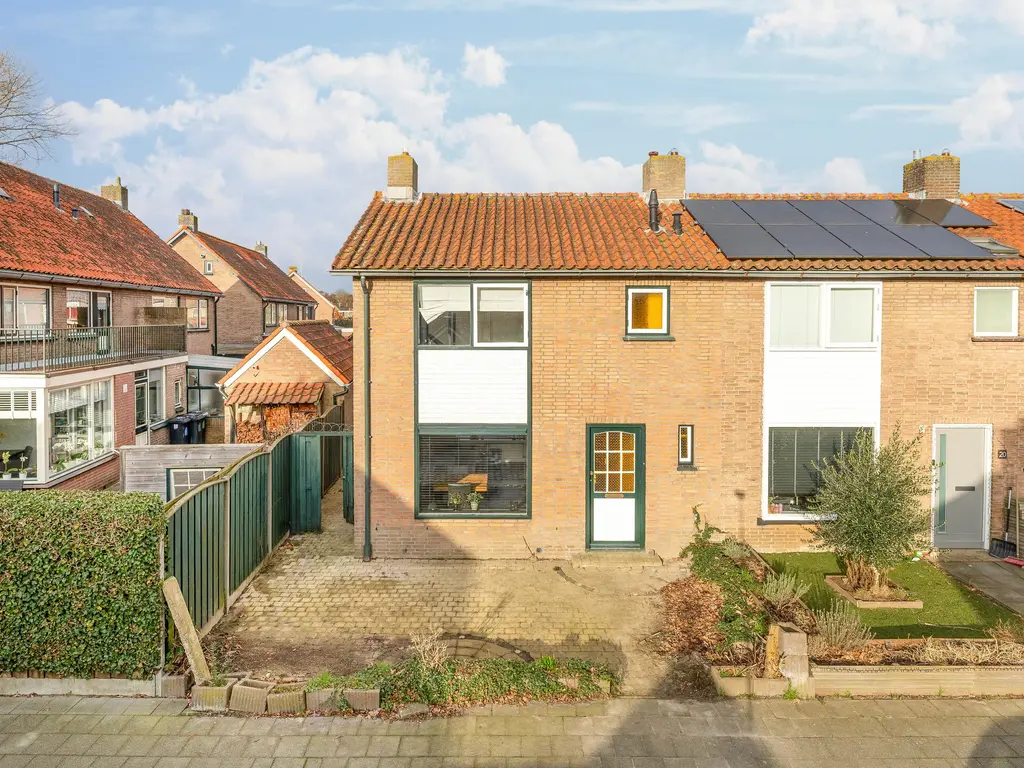 Trompstraat 22, ROZENBURG