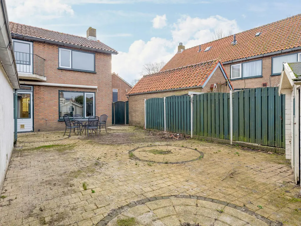 Trompstraat 22, ROZENBURG