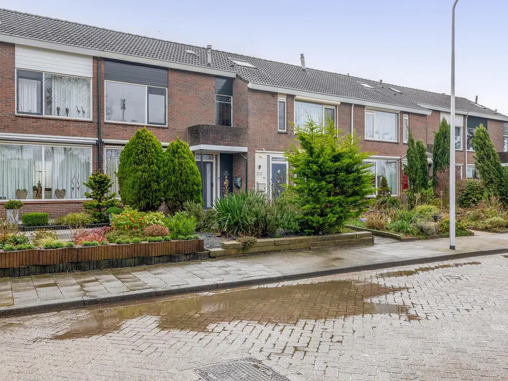 Sluisweg 11, ZWARTEWAAL