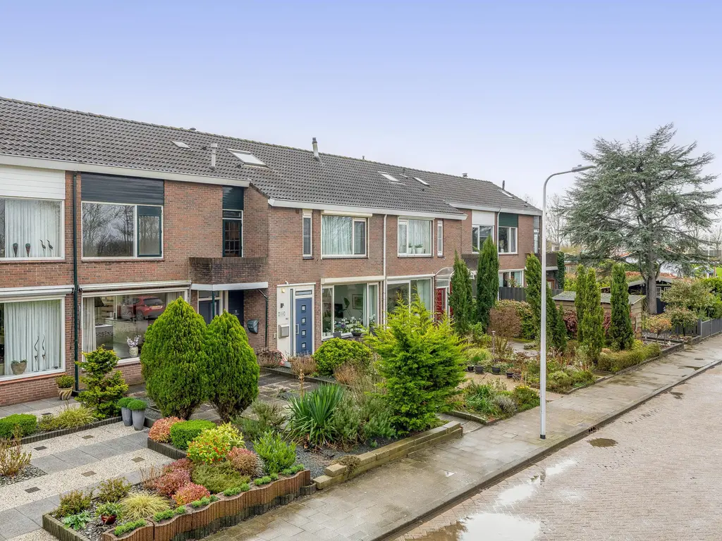 Sluisweg 11, ZWARTEWAAL