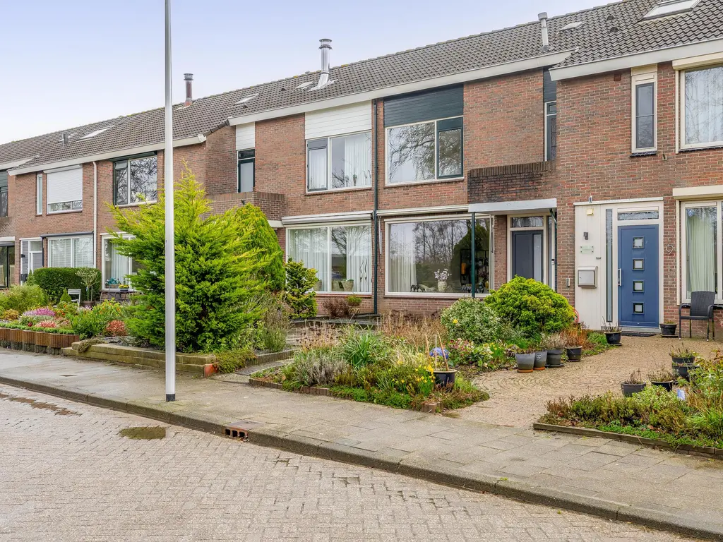 Sluisweg 11, ZWARTEWAAL