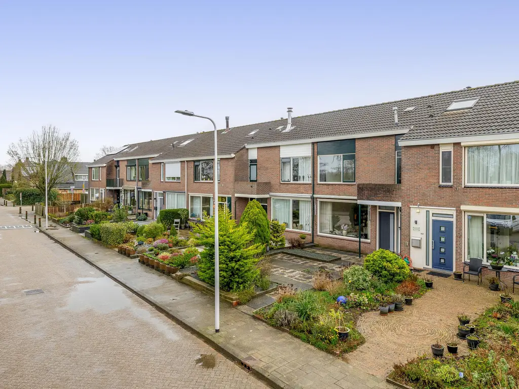 Sluisweg 11, ZWARTEWAAL