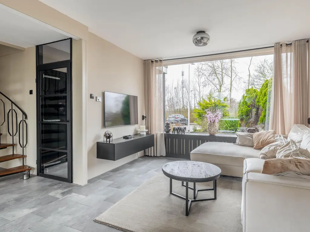 Sluisweg 11, ZWARTEWAAL