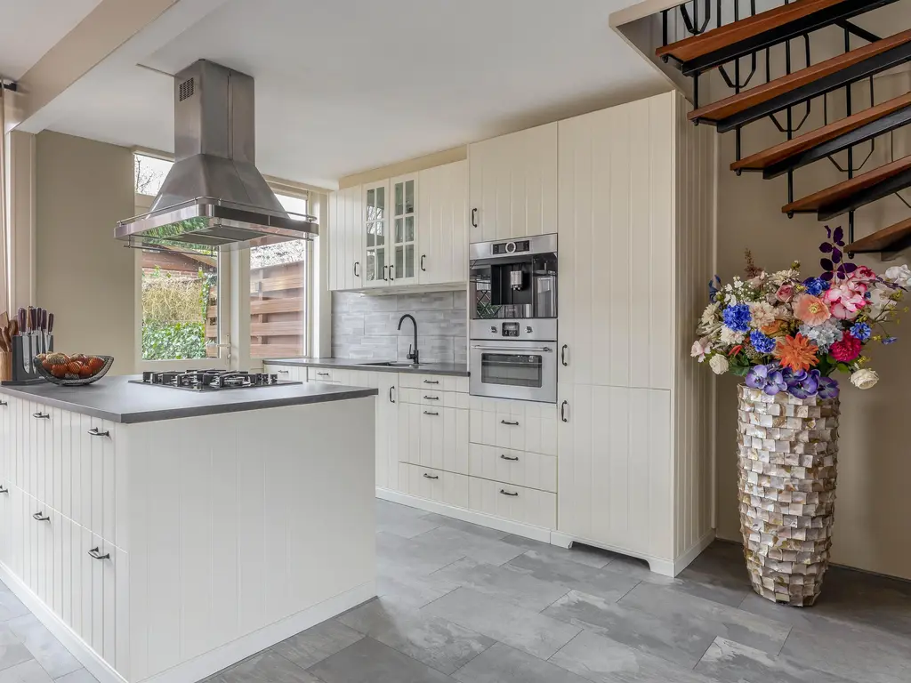 Sluisweg 11, ZWARTEWAAL