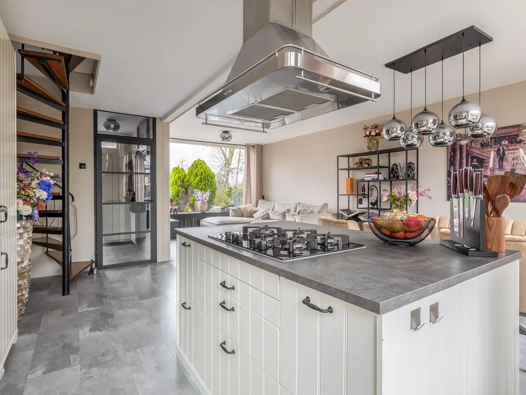 Sluisweg 11, ZWARTEWAAL