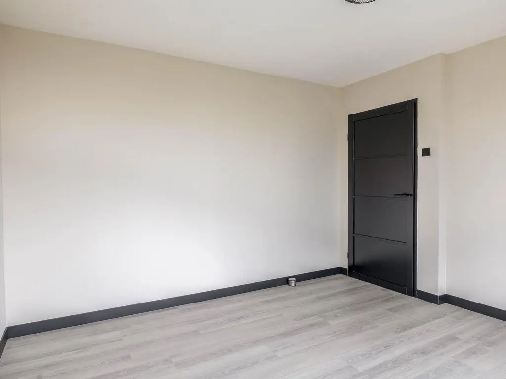 Sluisweg 11, ZWARTEWAAL