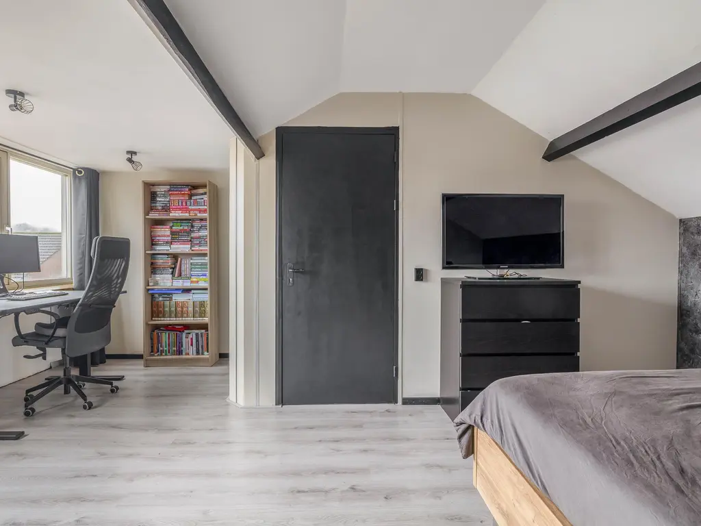 Sluisweg 11, ZWARTEWAAL