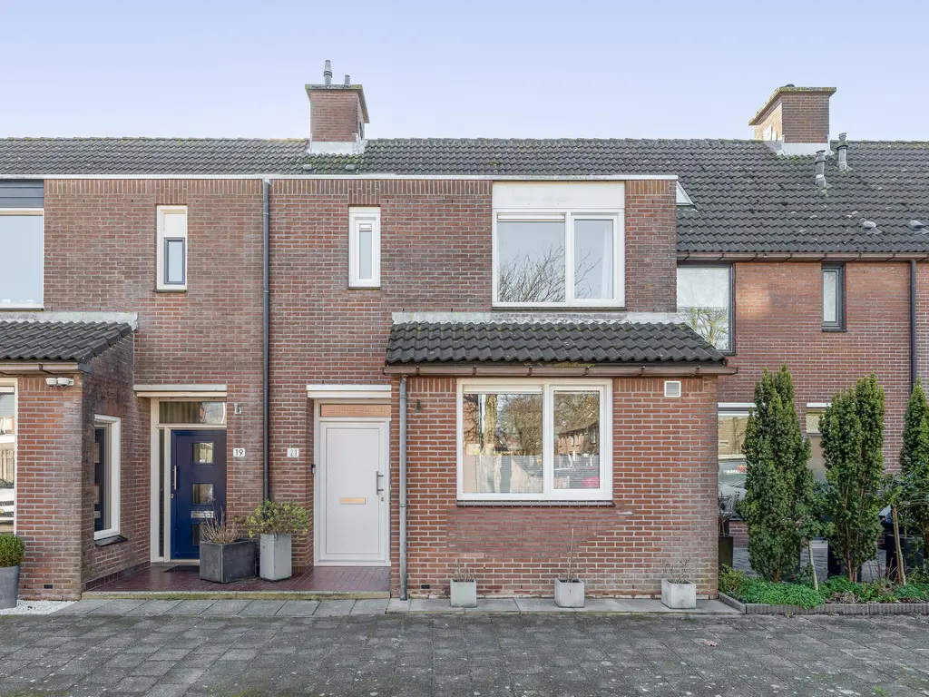 Anker 21, HELLEVOETSLUIS