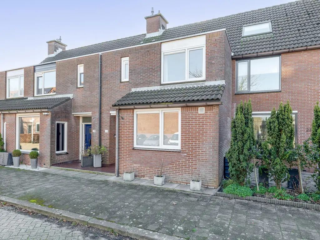 Anker 21, HELLEVOETSLUIS