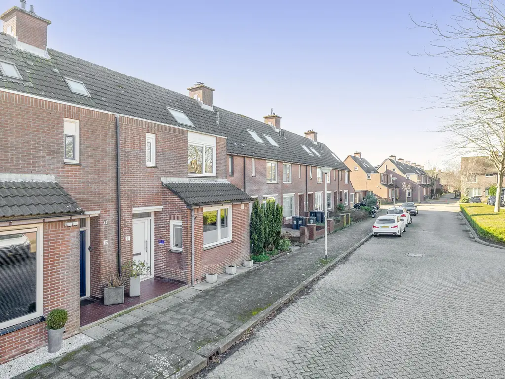 Anker 21, HELLEVOETSLUIS