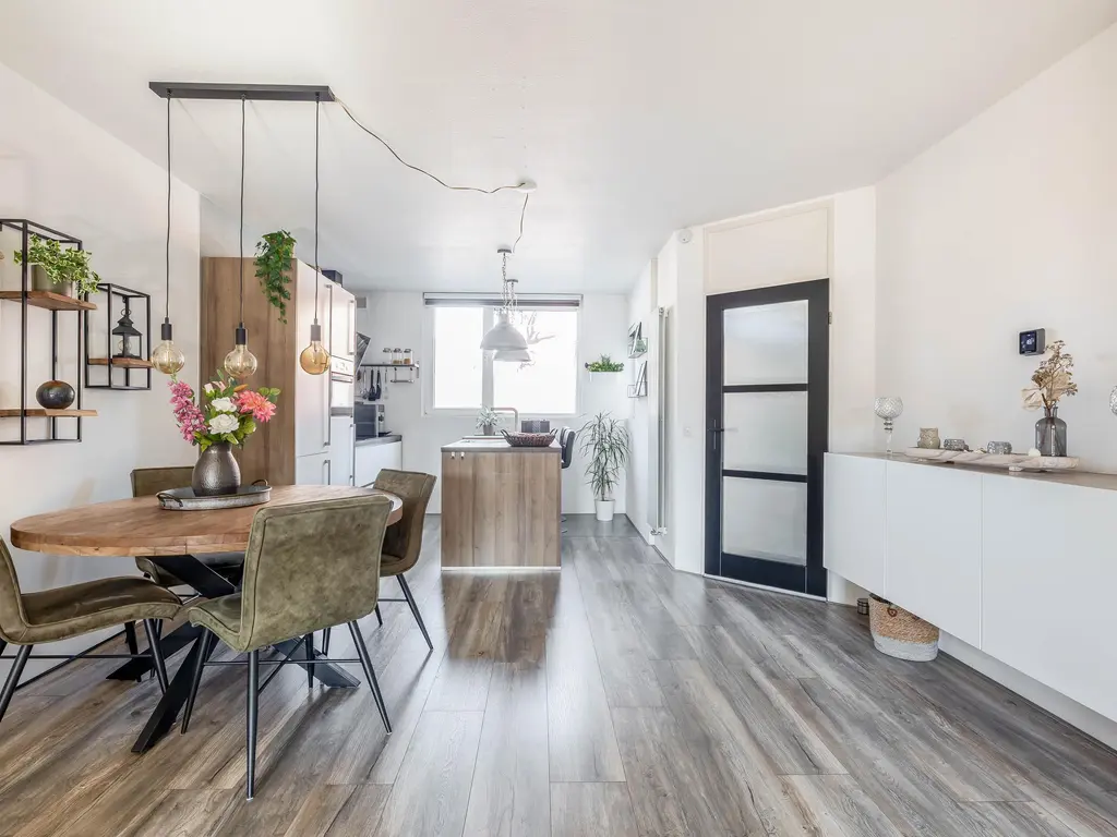 Anker 21, HELLEVOETSLUIS