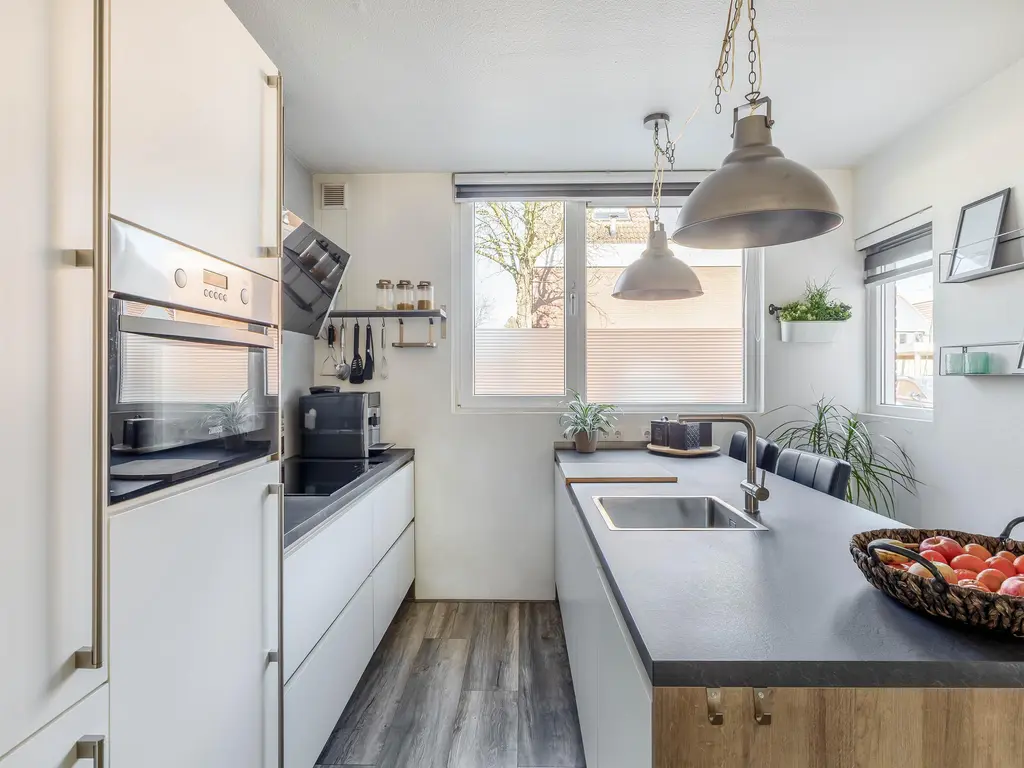 Anker 21, HELLEVOETSLUIS