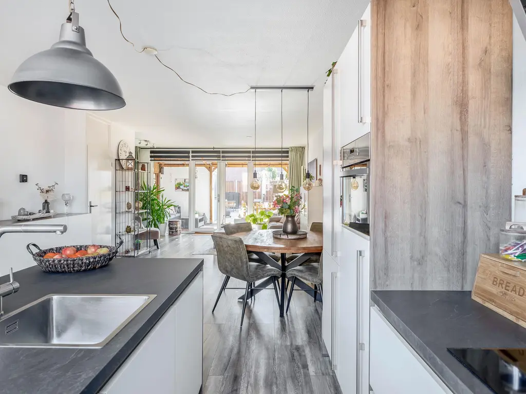 Anker 21, HELLEVOETSLUIS