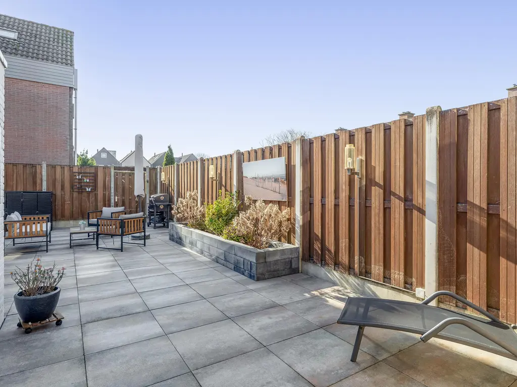 Anker 21, HELLEVOETSLUIS