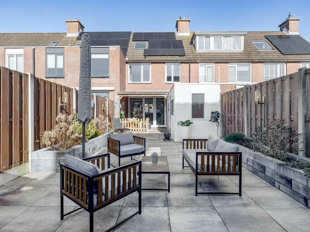 Anker 21, HELLEVOETSLUIS