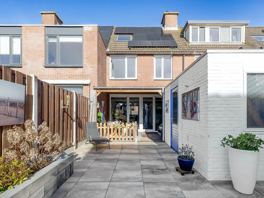 Anker 21, HELLEVOETSLUIS