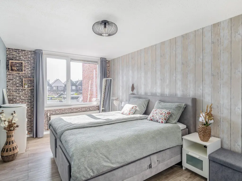 Anker 21, HELLEVOETSLUIS