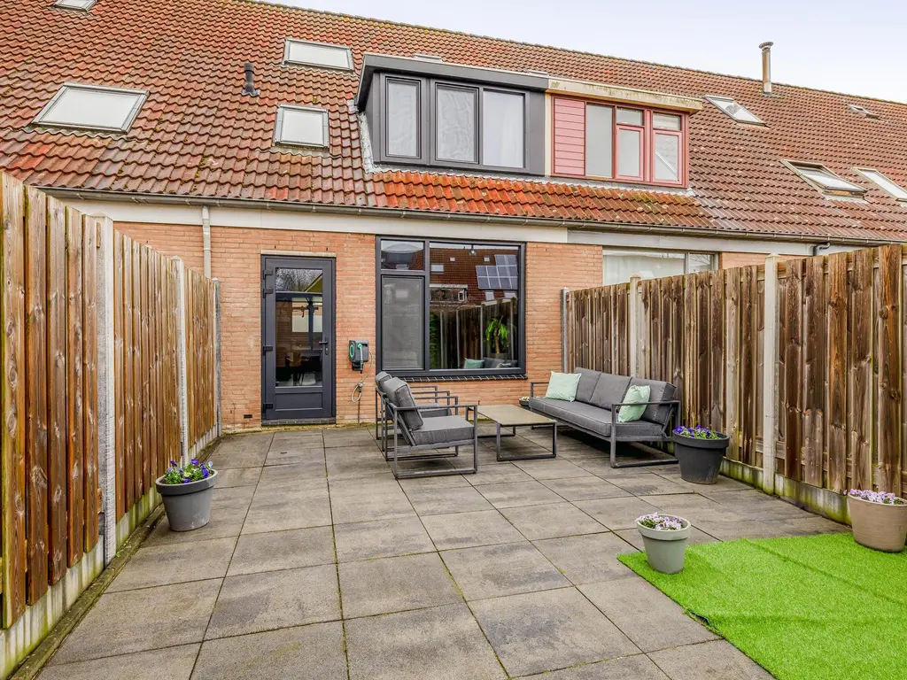 Buntgras 23, SPIJKENISSE