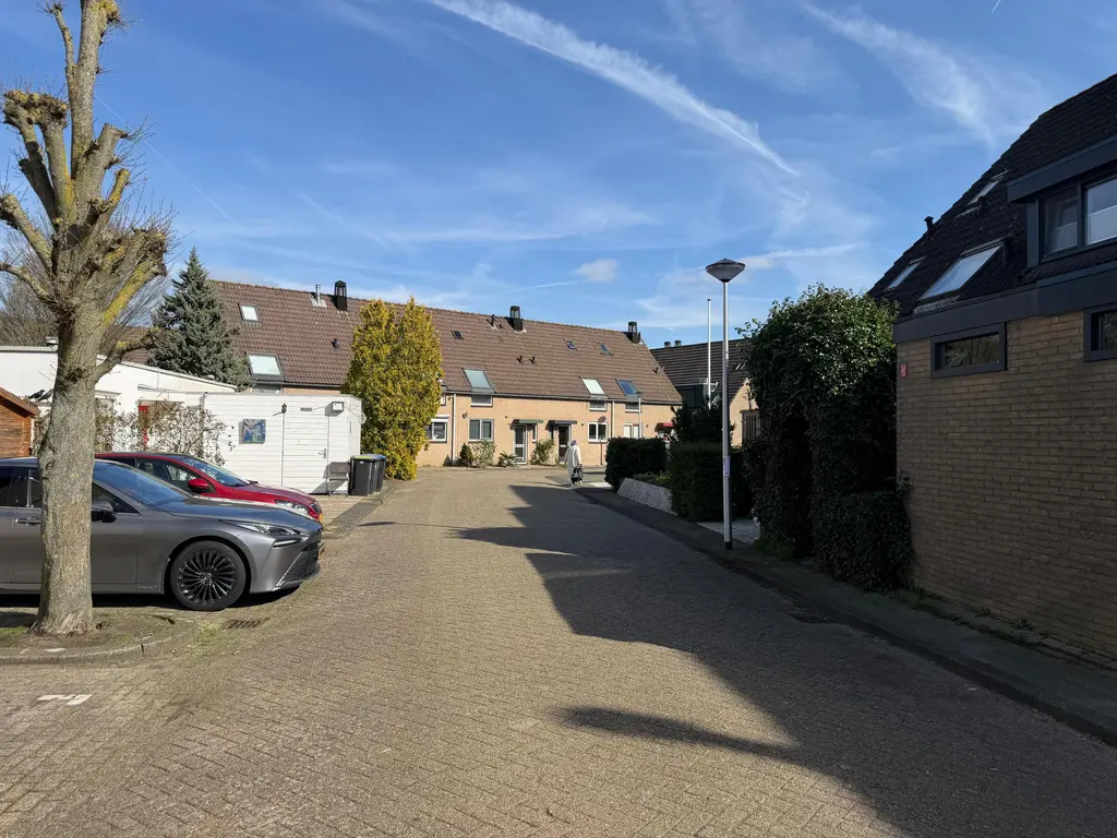 IJzertijdkreek 17, SPIJKENISSE