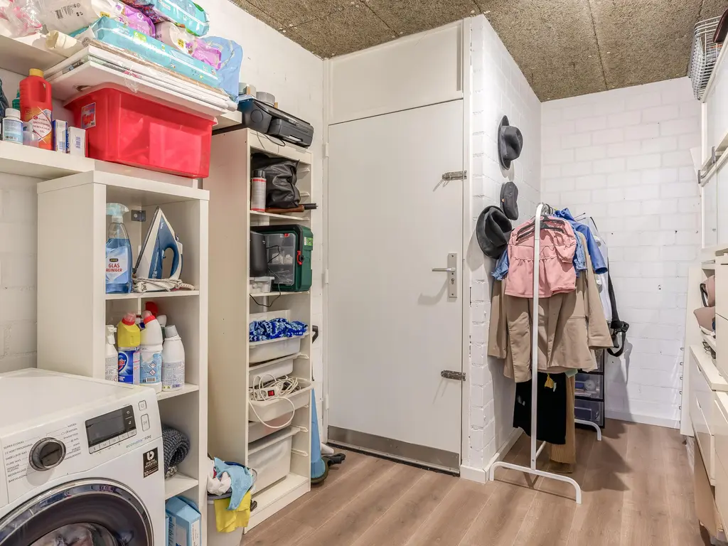 Helsingborgerf 64, ROTTERDAM