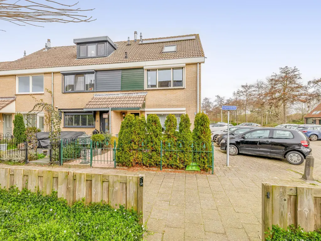 Aphrodite 2, HELLEVOETSLUIS