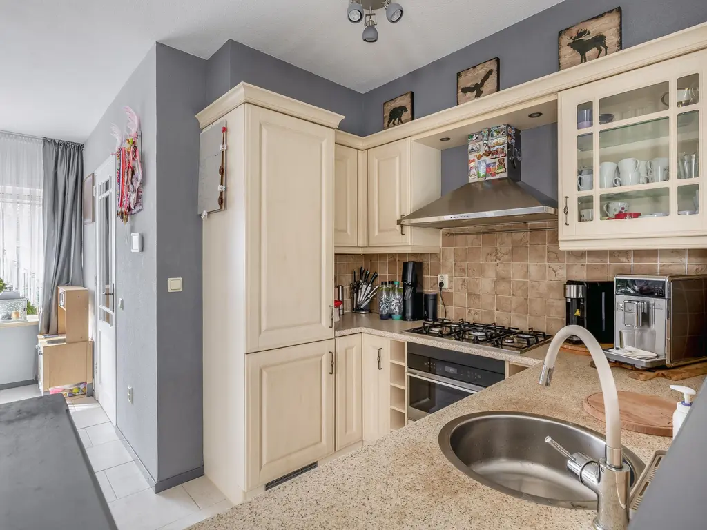 Aphrodite 2, HELLEVOETSLUIS