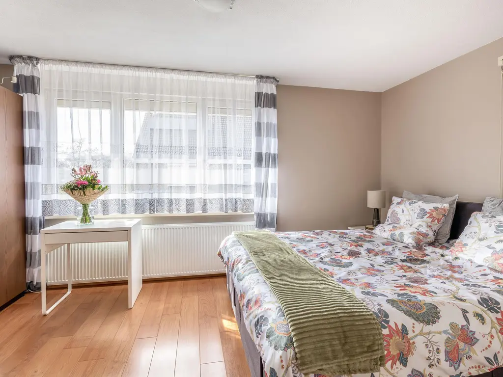 Aphrodite 2, HELLEVOETSLUIS