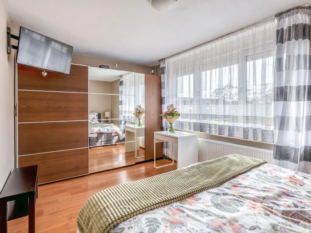 Aphrodite 2, HELLEVOETSLUIS