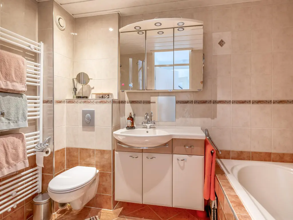 Aphrodite 2, HELLEVOETSLUIS