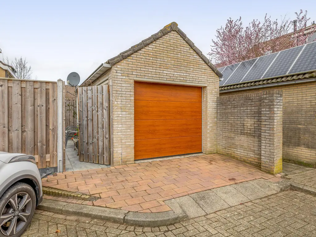 Aphrodite 2, HELLEVOETSLUIS