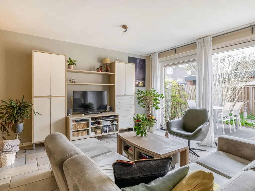 Veerman 48, SPIJKENISSE