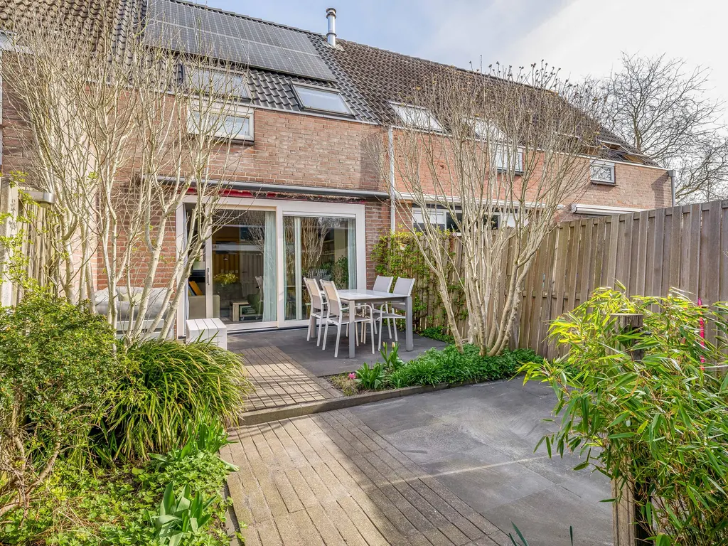 Veerman 48, SPIJKENISSE