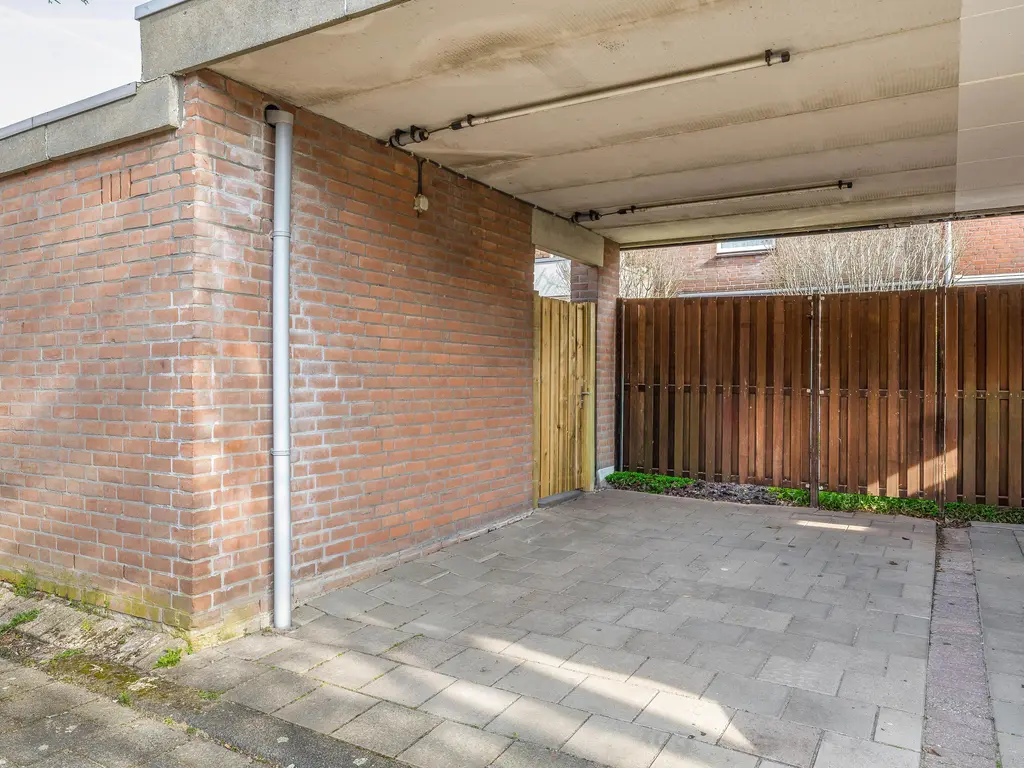 Veerman 48, SPIJKENISSE