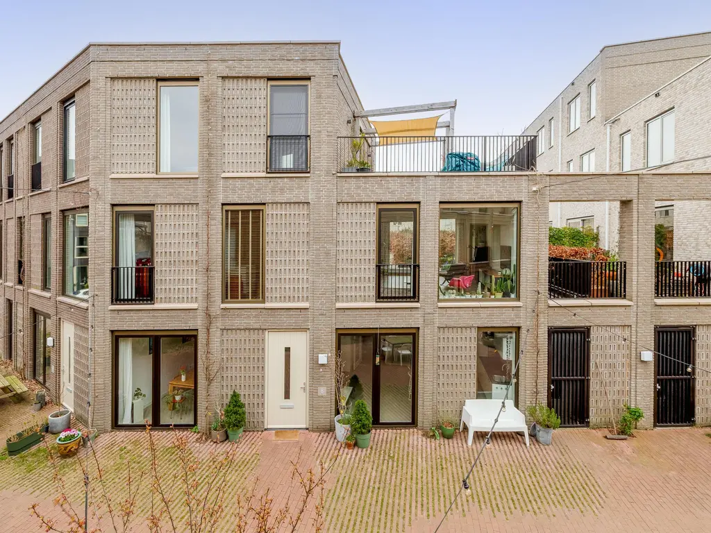 Annie de Reuverhof 8, ROTTERDAM